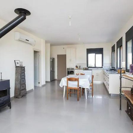 Villa המקום של גיא Sede Eli'ezer Exterior foto