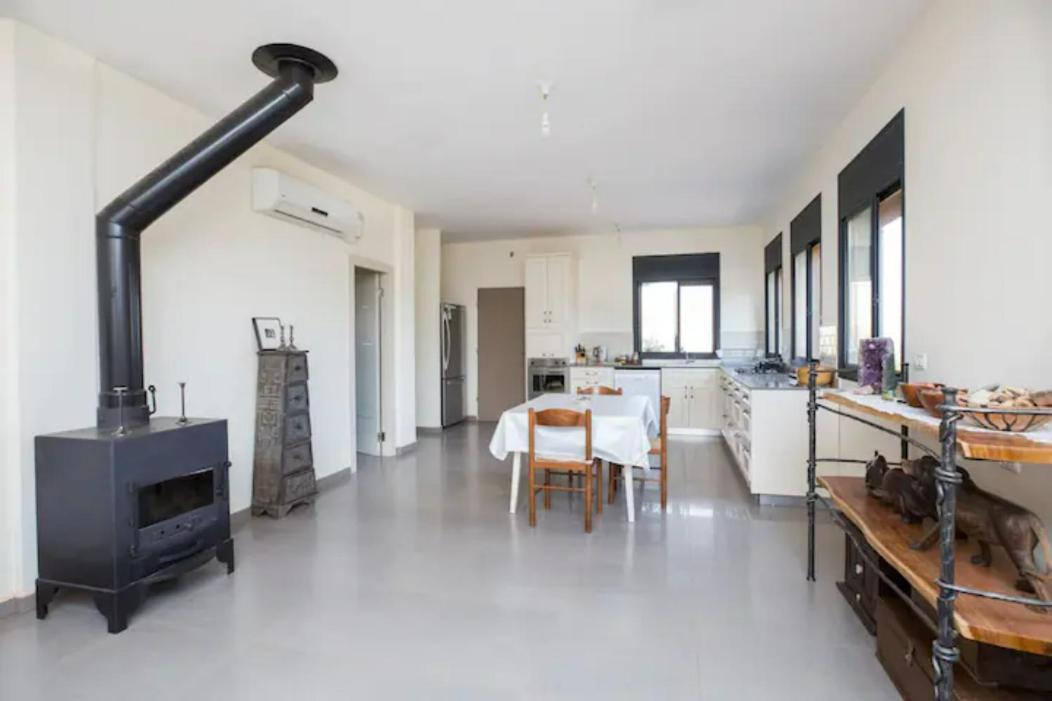 Villa המקום של גיא Sede Eli'ezer Exterior foto