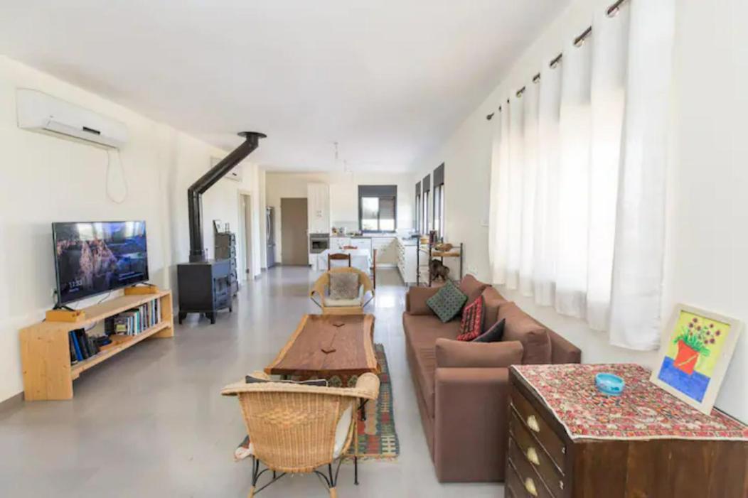 Villa המקום של גיא Sede Eli'ezer Exterior foto